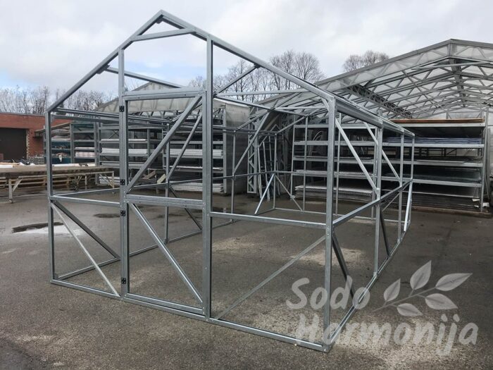 Platus šlaitinis šiltnamis