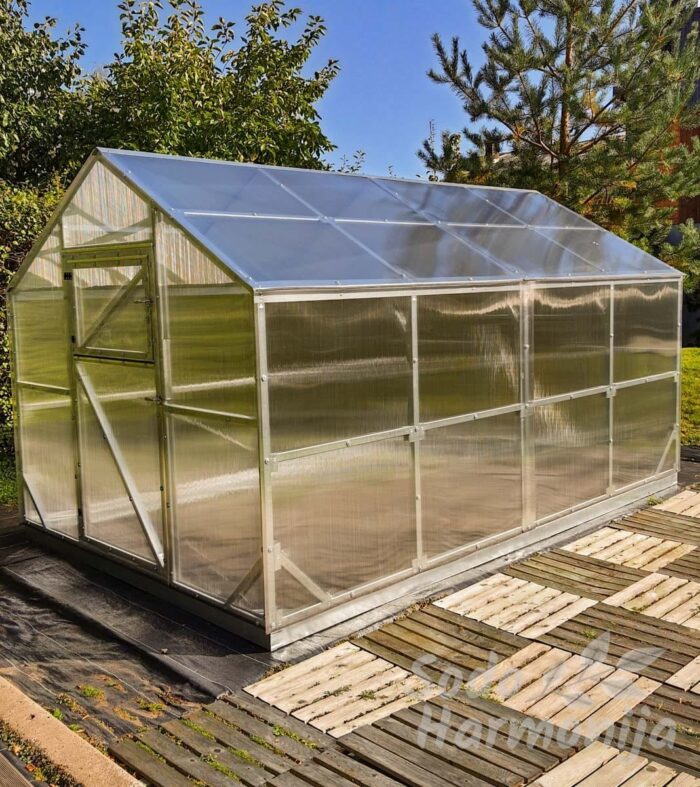 Latviškas šiltnamis