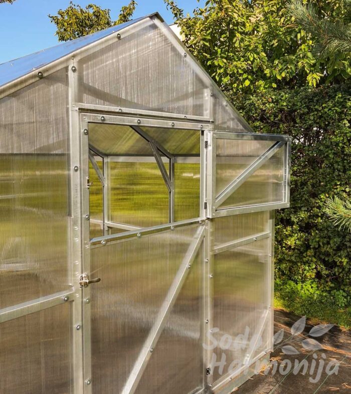 Šiltanamis dviem durim