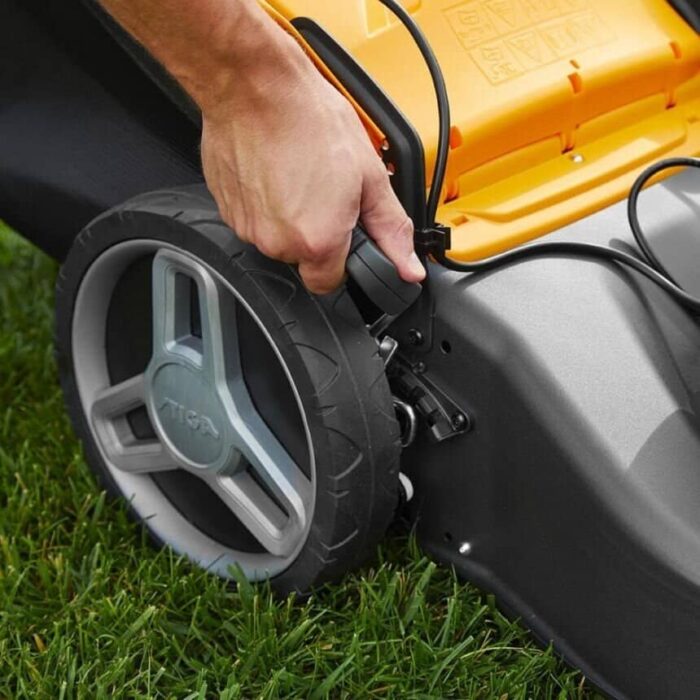 Akumuliatorinė vejapjove